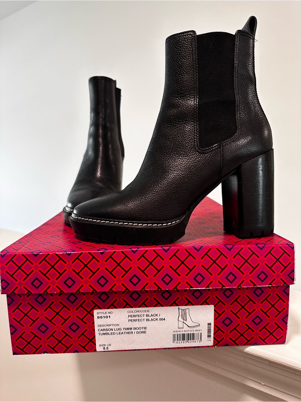 Tory Burch Carson Lug 70mm Bootie Black Leather Size 8.5 w/ Original Box